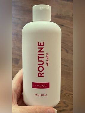 NWT Rose and Sandalwood Routine Shampoo 14 oz